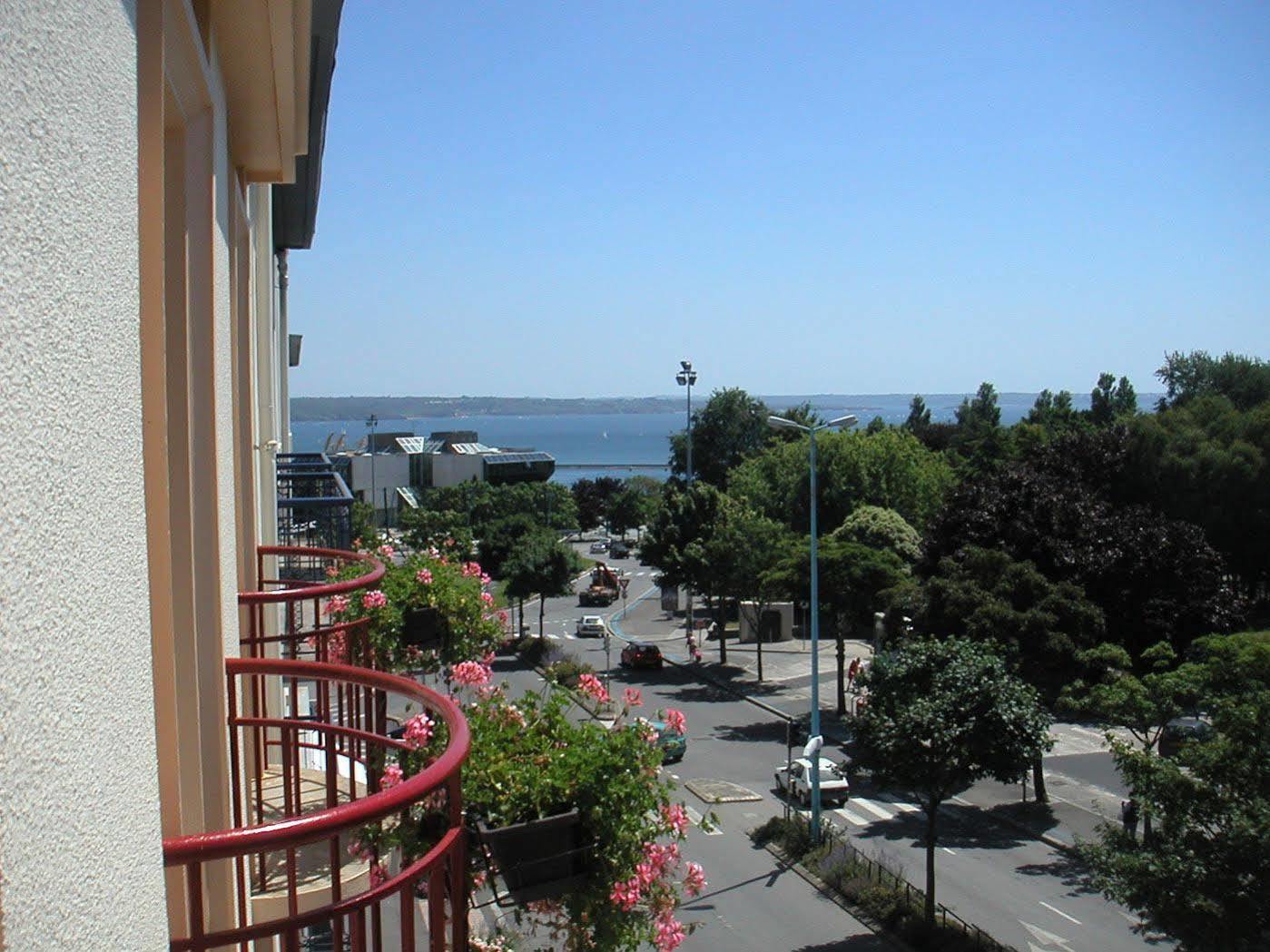 Abalys Hotel Brest Exterior photo